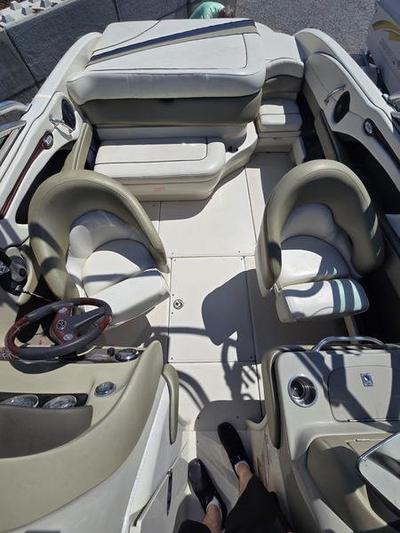 2006 Sea Ray 220