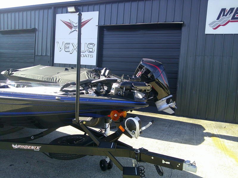 2026 Phoenix Bass Boats 721zxl